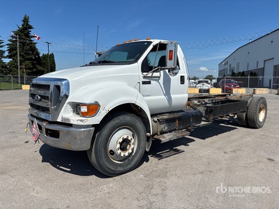 2011 Ford F-750 4x2 Cab & Chassis