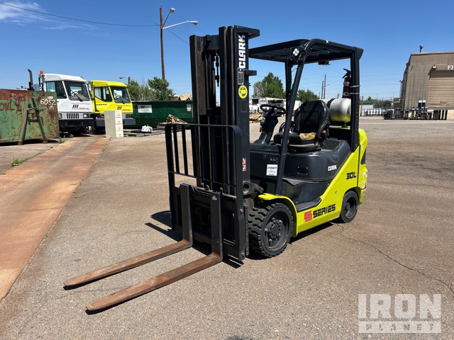 2019 Clark S30C 5450 lb Cushion Tire Forklift