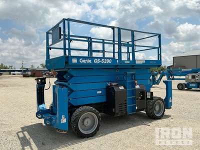 2016 Genie GS-5390RT Dual Fuel 4x4 シザーリフト