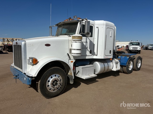 2012 Peterbilt 367 6x4 T/A Sleeper Truck Tractor