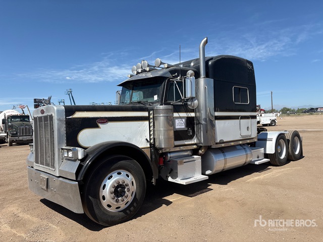 2004 Peterbilt 379 T/A Sleeper Truck Tractor