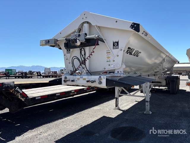 2024 Trail King 36 ft Tri/A Side Dump Trailer