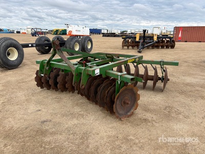 John Deere 2224 8 ft 5 in 3-Point Discos