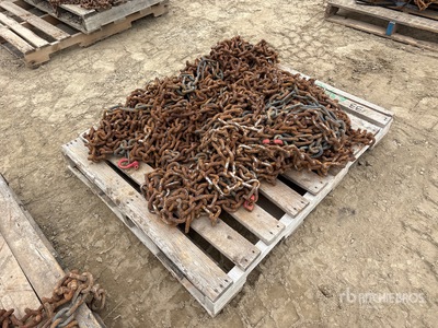 Quantity of (2) 140X58 Tire Chain Set
