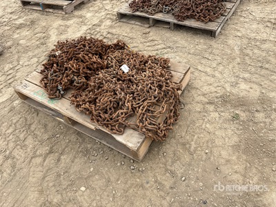 Quantity of (2) 124X40 Tire Chain Set