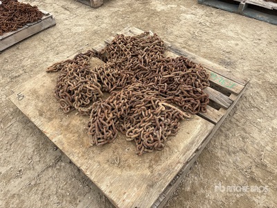Quantity of (2) 112X36 Tire Chain Set