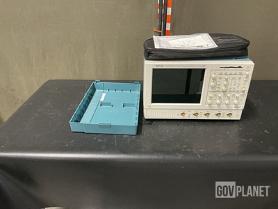 Tektronix TDS5104B-AF Digital Phosphor Oscilloscope