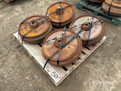 Quantity of (4) D5 Idlers Parti varie