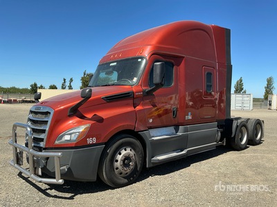 2020 Freightliner Cascadia 126 6x4 Sleeper Truck Tractor