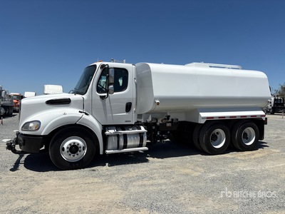 2011 Freightliner M2 112 6x4 شاحنة مياه
