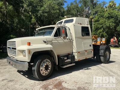 1988 Ford F700 4x2 S/A 5th wheel Sleeper Motor home