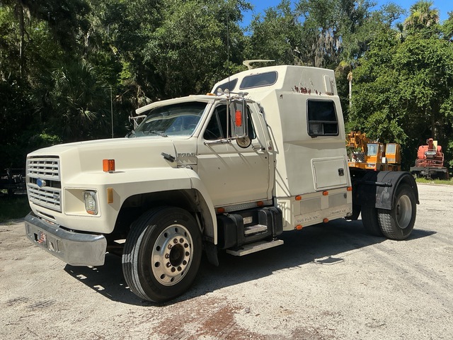 1988 Ford F-700 S/A Day Cab Truck w/ Fabricated Sleeper 1988 Ford F-700 S/A Day Cab Truck w/ Fabricated Sleeper