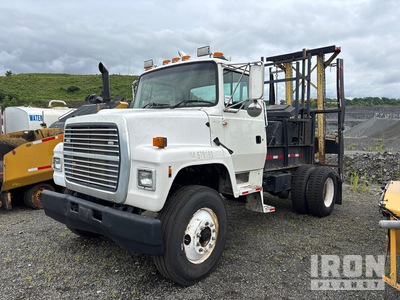1997 Ford LN8000 4x2 Attenuator Truck