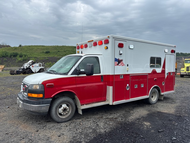 2011 GMC Savana 4x2 Ambulance