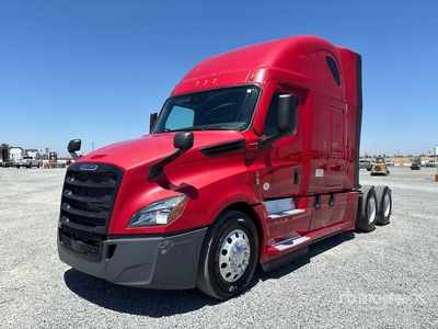 2020 Freightliner Cascadia 126 6x4 T/A Sleeper Truck Tractor
