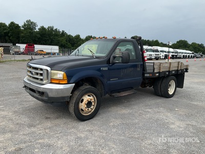 2001 Ford F-550 4x2 Flatbed Truck (Inoperable)