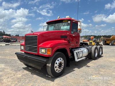 2011 Mack CHU613 6x4 Cabeza Tractora Cabina Corta