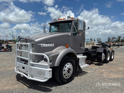 2006 Kenworth T800 8x4 Day Cab Prime Mover