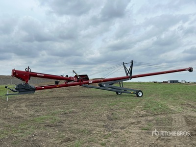 Meridian 1375 13 in x 75 ft Telescopic Swing Grain Auger