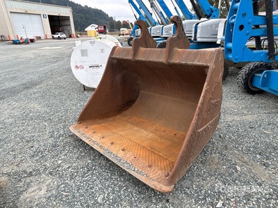 Accurate 70 in Q/C Cleanup Excavator Bucket