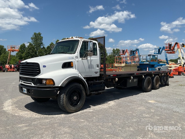 2004 Sterling L9500 8x4 Flatbed Truck