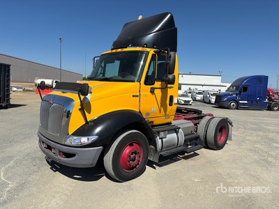 2013 International 8600 4x2 S/A Day Cab Truck Tractor