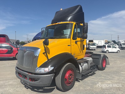 2013 International TranStar 8600 4x2 トラックトラクター(S/A)