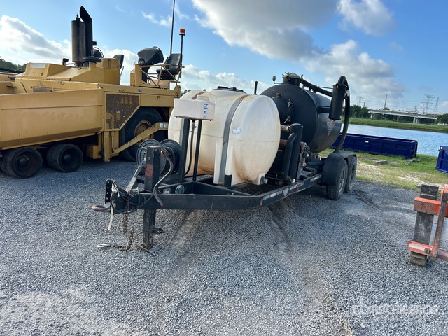 2017 Utility Lo-K-Tor 800 gal T/A Vacuum Excavation Unit