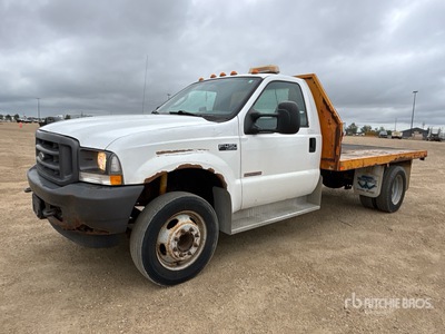 2004 Ford F-450 XL 4x2 Flatbed Truck