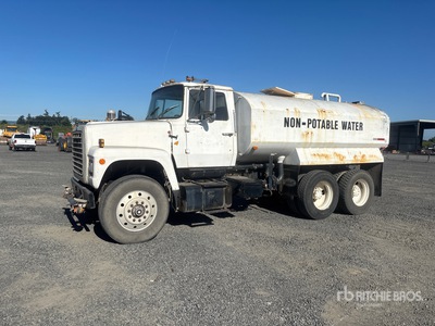 1979 Ford F900 6x4 400 gal Water Truck