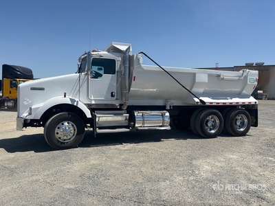 2013 Kenworth T800 6x4 T / A-kiepwagen