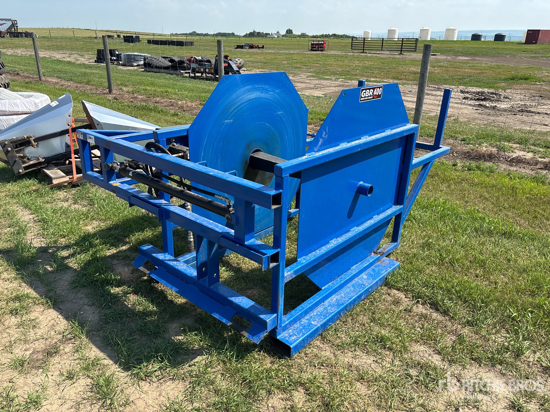 2021 C.Wiesner Welding Ltd. GBR 400 Hyd Skid Steer Grain Bag Roller