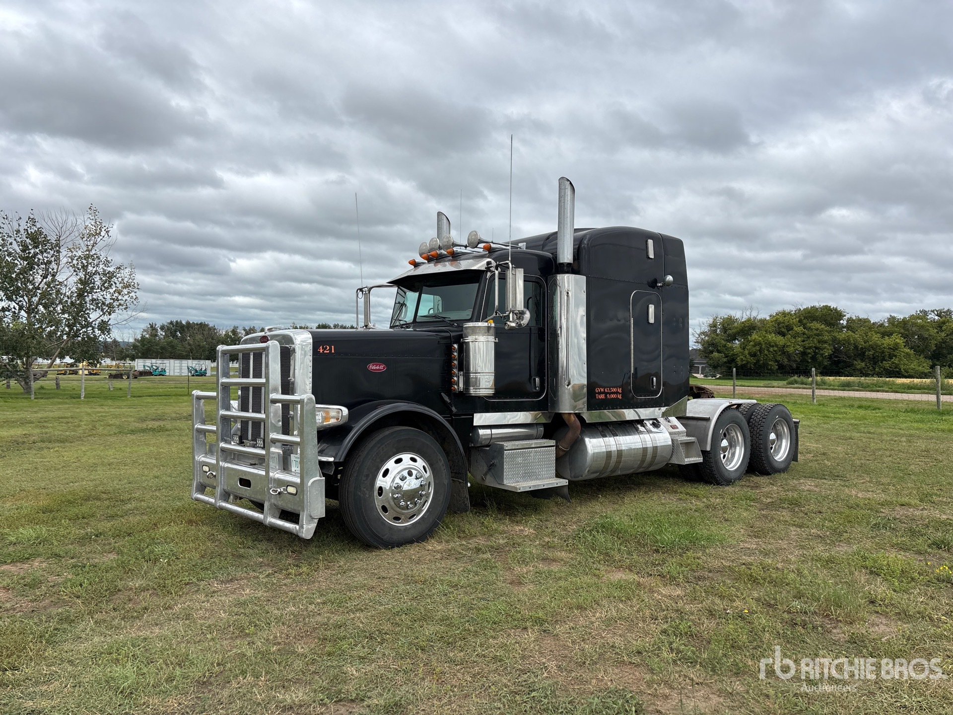 2007 Peterbilt 388 6x4 T/A Sleeper Truck Tractor