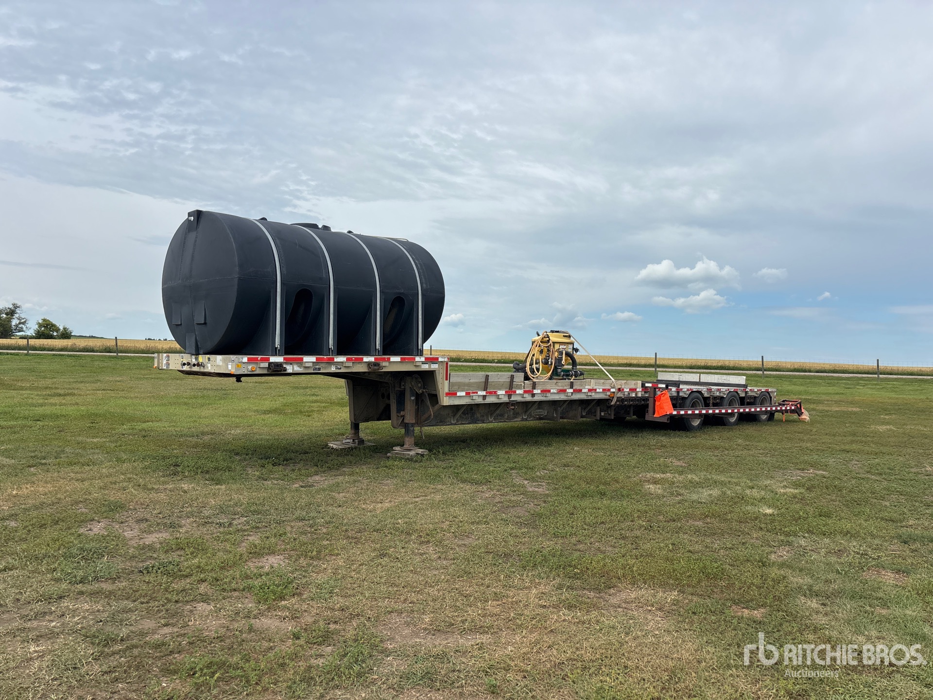 2000 Wilson 51 ft Sprayer Transport Trailer
