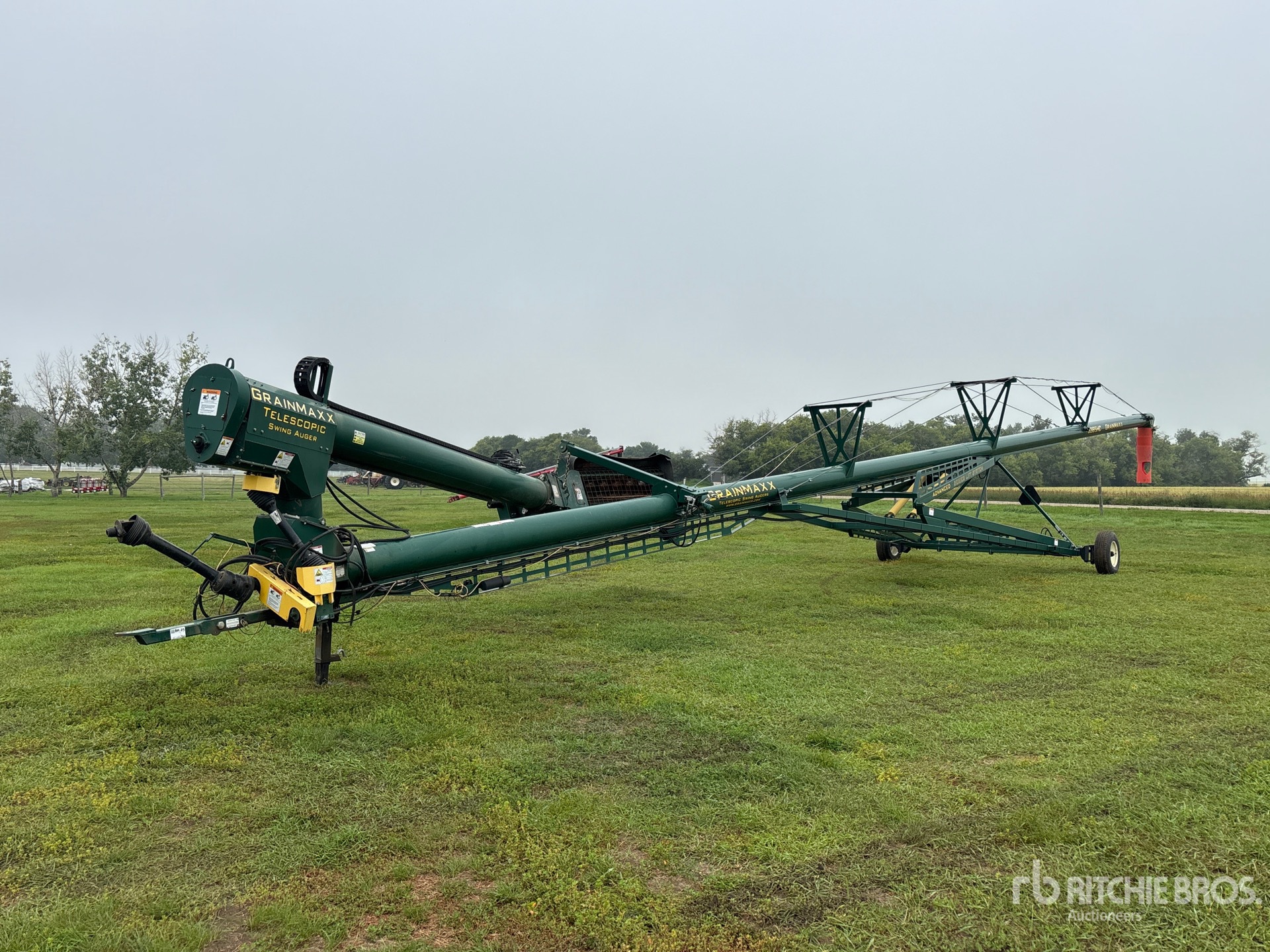 2017 GrainMaxx 6385C 13 in x 85 ft Telescopic Swing Grain Auger