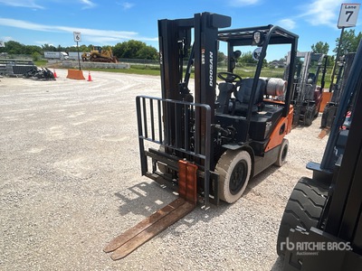 2023 Doosan G25E-7 4600 lb Cushion Tire Carretilla Elevadora