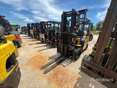 2020 Cat GP30N 5450 lb Pneumatic Tire Carretilla Elevadora