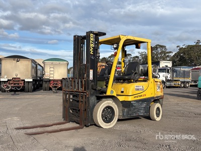 2016 Hyster H2.5XT 2240 kg Forklift