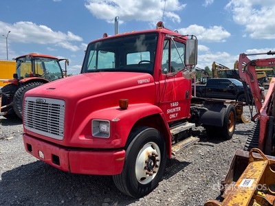 1998 Freightliner FL70 S/A Day Cab Truck Tractor (Inoperable)