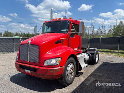 2011 Kenworth T370 4x2 S/A Day Cab Truck Tractor