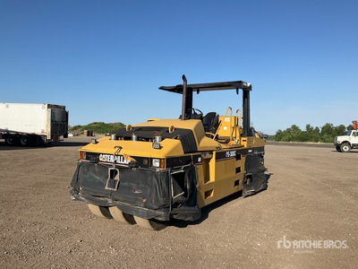 2004 Cat PS-300C 7 Wheel Walec pneumatyczny