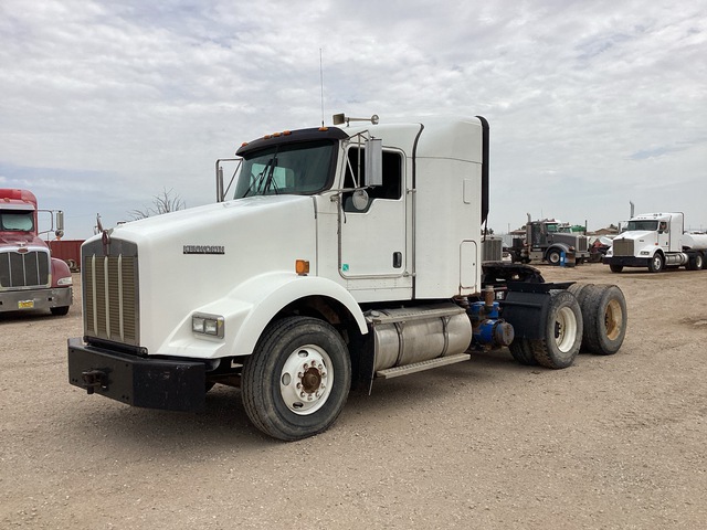 2008 Kenworth T800 6x4 T/A Sleeper Truck Tractor