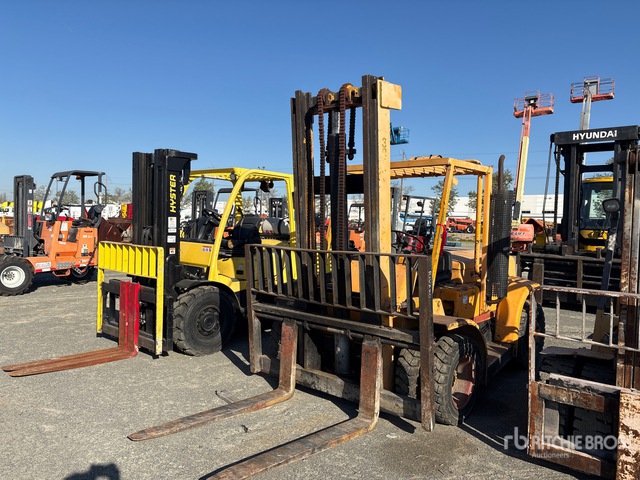 Hyster 4530 Pneumatic Tire Forklift