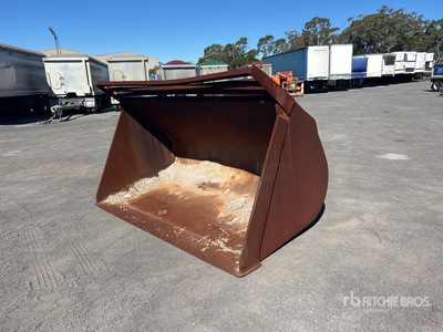 2017 KerFab LGP2735 2700 mm General Purpose Wheel Loader Bucket