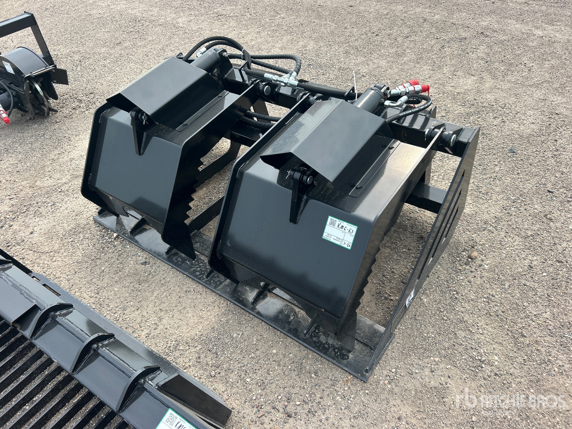 2026 GIYI GY-HWG60 60 in Skeleton Skid Steer Grapple Bucket (Unused)