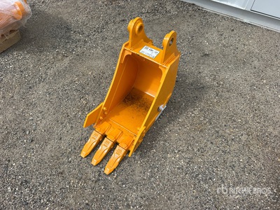 2026 GIYI GY-BK 12 in Excavator Bucket - Fits Cat 305 (Unused)