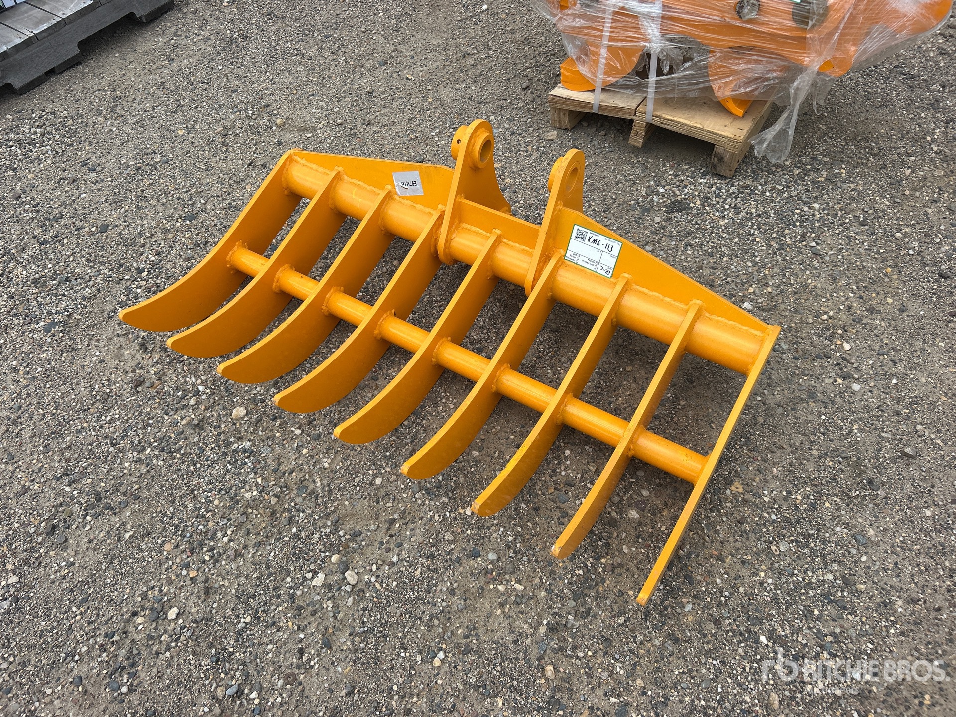 2026 GIYI 44 in Excavator Rake - Fits Cat 305 (Unused)