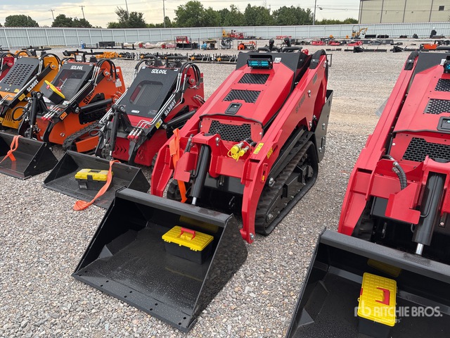 2026 SDLOOL SL-V1000 Mini Compact Track Loader (Unused)
