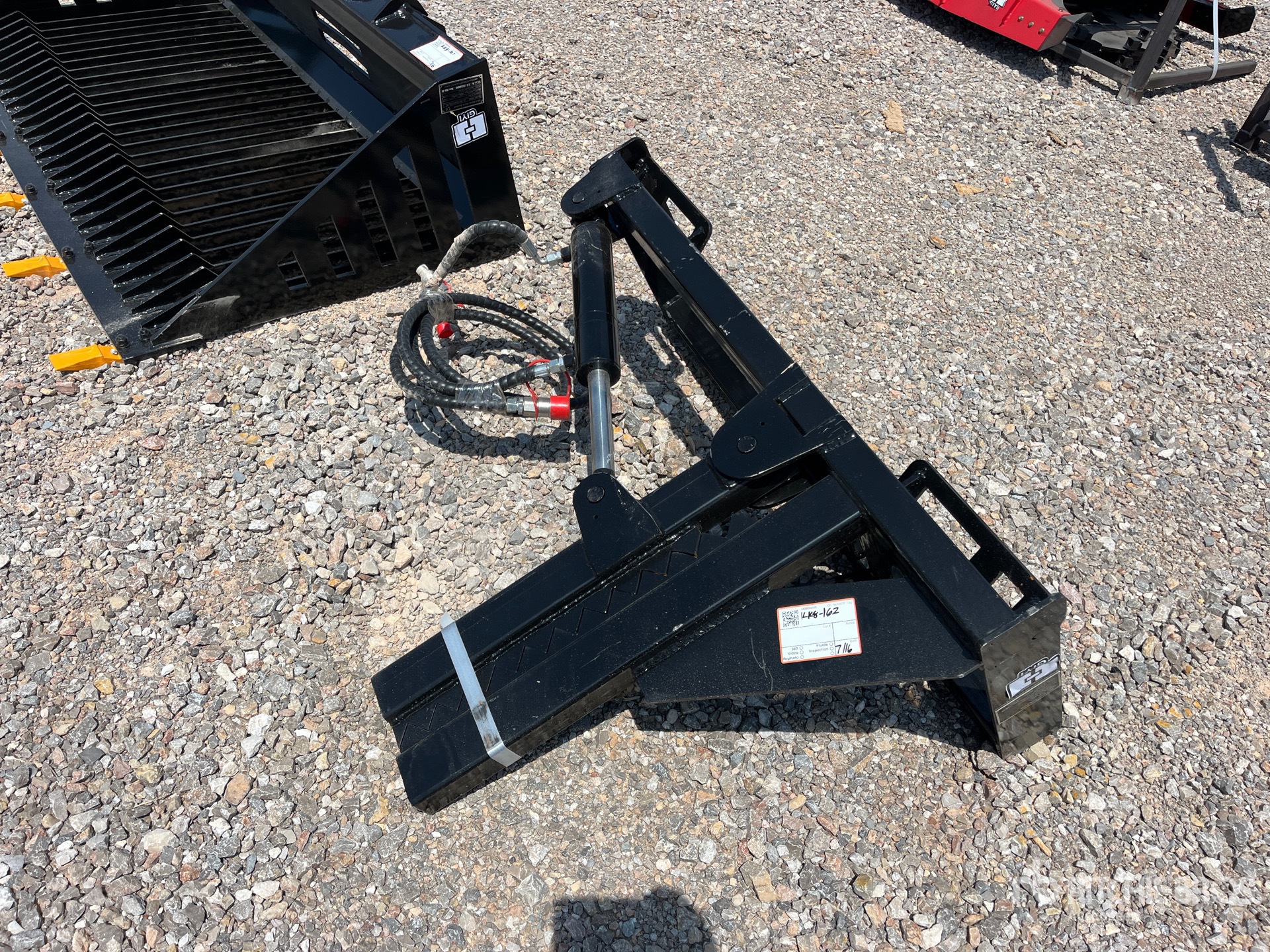 2026 GIYI GY-TP45 25 in Skid Steer Post Puller (Unused)