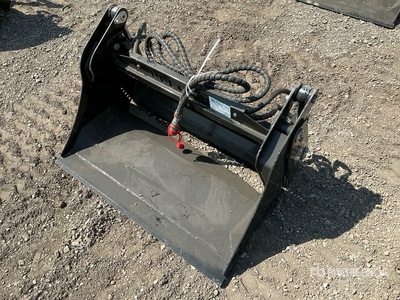 2026 GIYI GY-XKH39 39 in Multi-Purpose Mini Skid Steer Bucket (Unused)